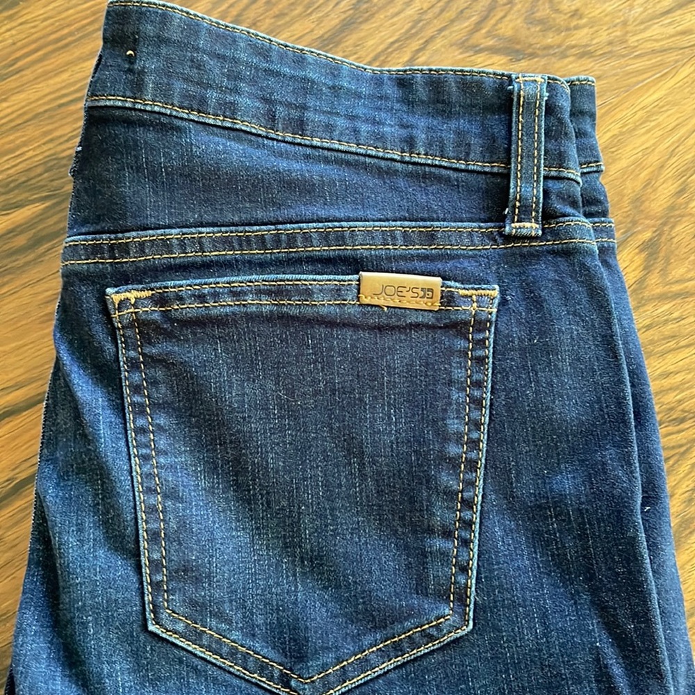 Joe’s Jeans The Icon size 30 mid rise  skinny jeans